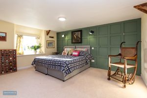 Pond Cottage - Bedroom- click for photo gallery